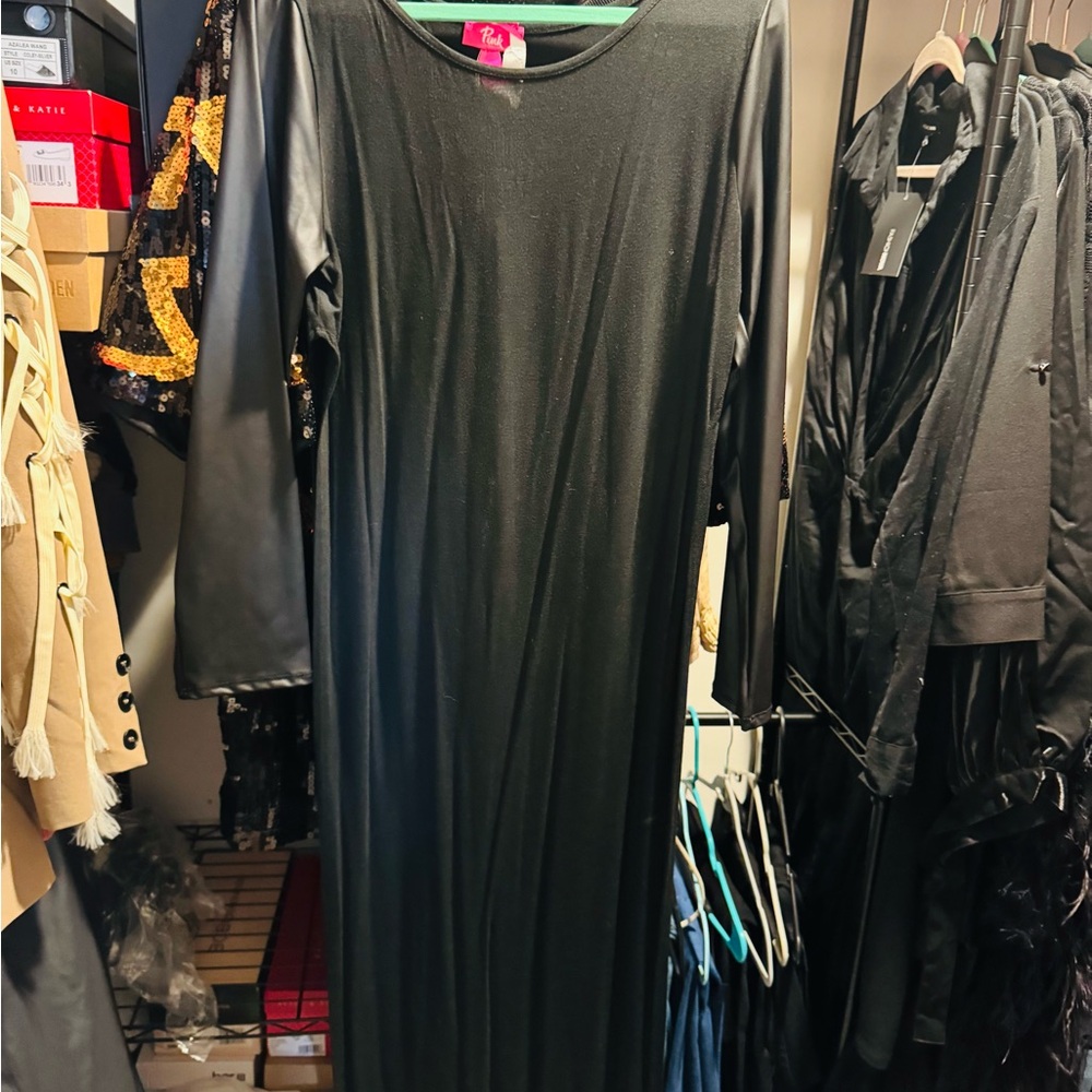 Fox Black Long Sleeve Sheath Dress